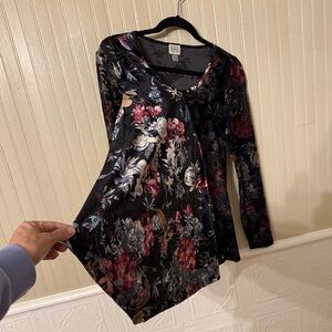 Cupio Black, Tan and Rose Floral Velvet Long Sleeve Tunic